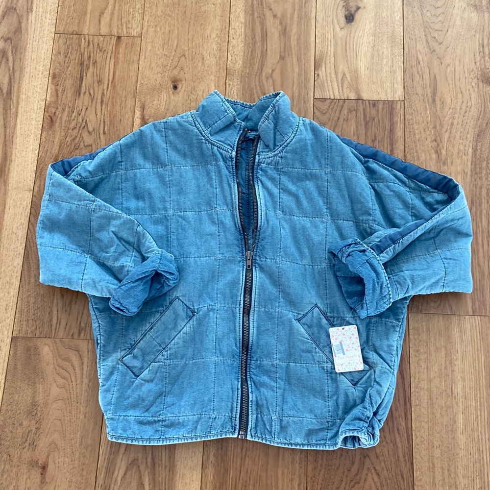 NWT Free People Denim Dolman Sleeve Bomber. Size S 🍁 - Picture 3 of 6